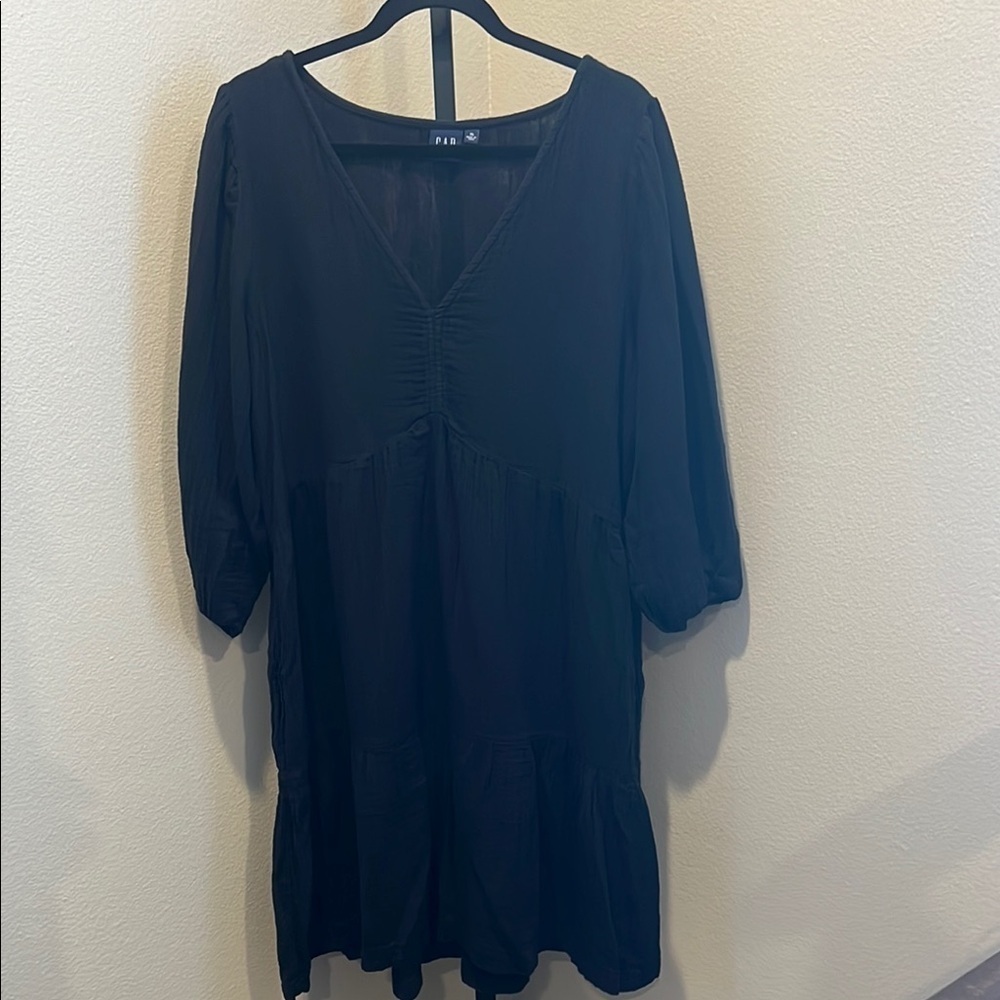 GAP black dress